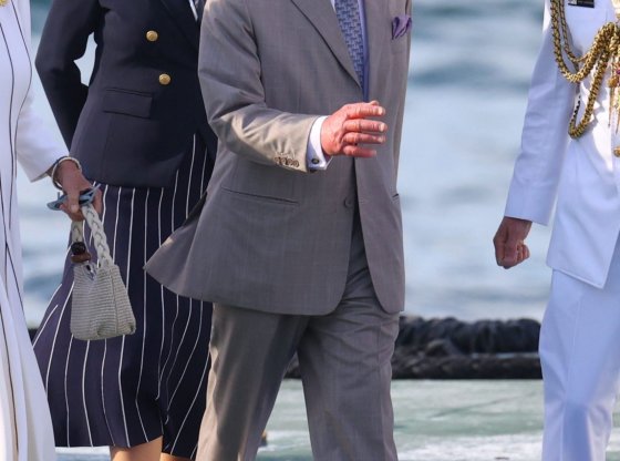 Les méthodes controversées du médecin de Charles III : Qu'en pensent les experts ?