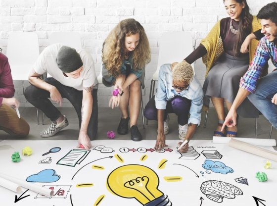 Comment stimuler la créativité en toute légalité : les clés d'une inspiration saine et authentique
