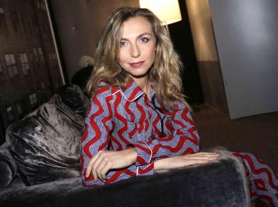Amélie Etasse (Scènes de ménages) : à 40 ans, voici pourquoi elle envisage sérieusement la chirurgie esthétique