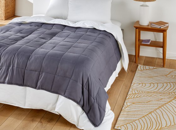Couette lestée vs. couverture classique : quelle est la meilleure option pour votre sommeil ?
