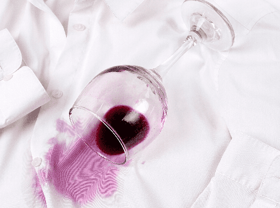Tache de vin : le produit miracle à appliquer immédiatement