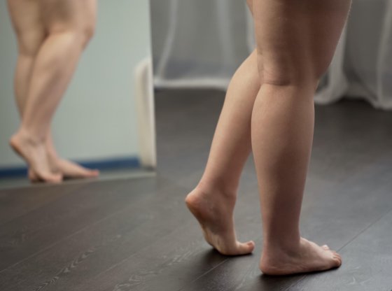 Le remède aux jambes lourdes : astuces et solutions efficaces