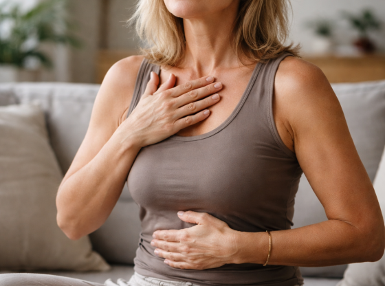 Cortisol et graisse abdominale après 45 ans : le rôle caché du stress que personne ne vous explique