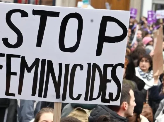 Féminicides : une femme tuée toutes les 10 minutes, souvent par un proche