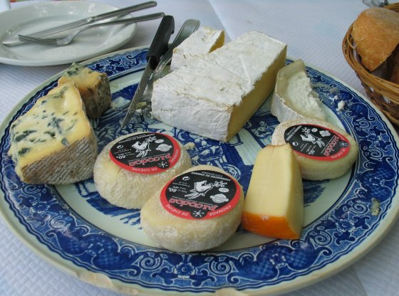 Fromage : délice coupable ou allié santé ? La vérité surprenante